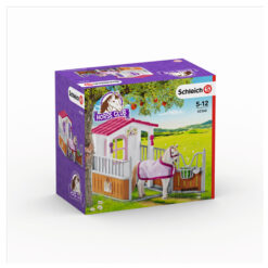 Paardenbox met Lusitano merrie